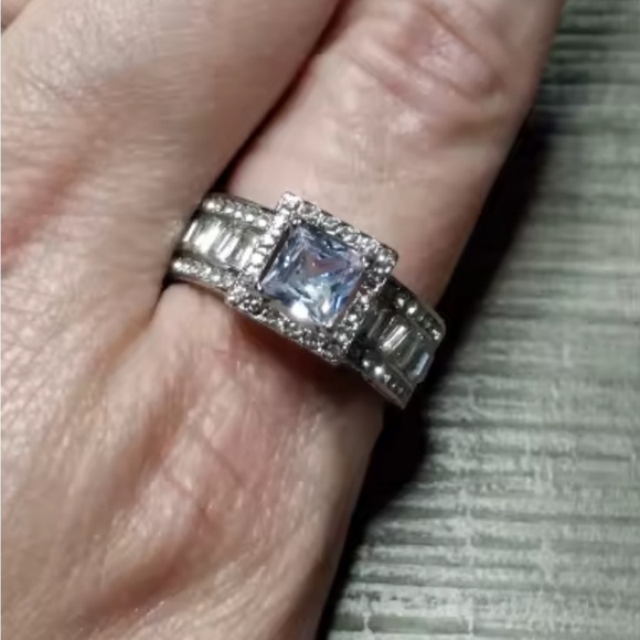 Bridal Women wedding luxury Silver plated Diamond Ring - Picture 7 of 10